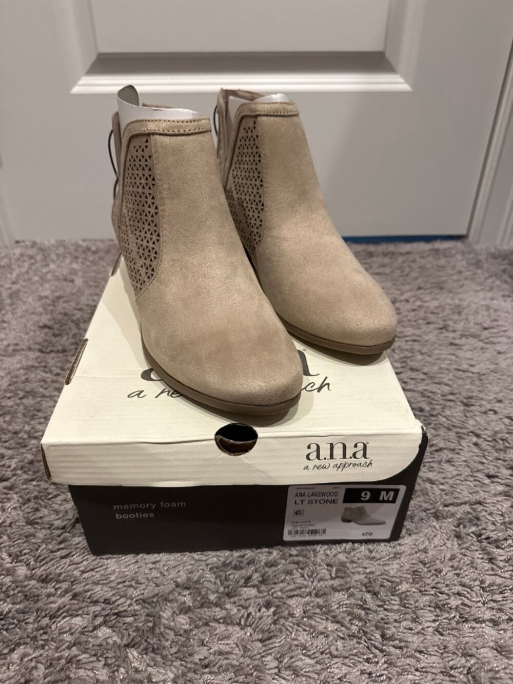a.n.a Lakewood Ankle Booties Size 9M Light Stone Perforated NWT
